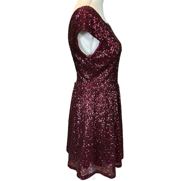 Speechless Sequined Skater Dress Sze 7 Burgundy Red Open Back Formal Event Flare - Picture 4 of 14